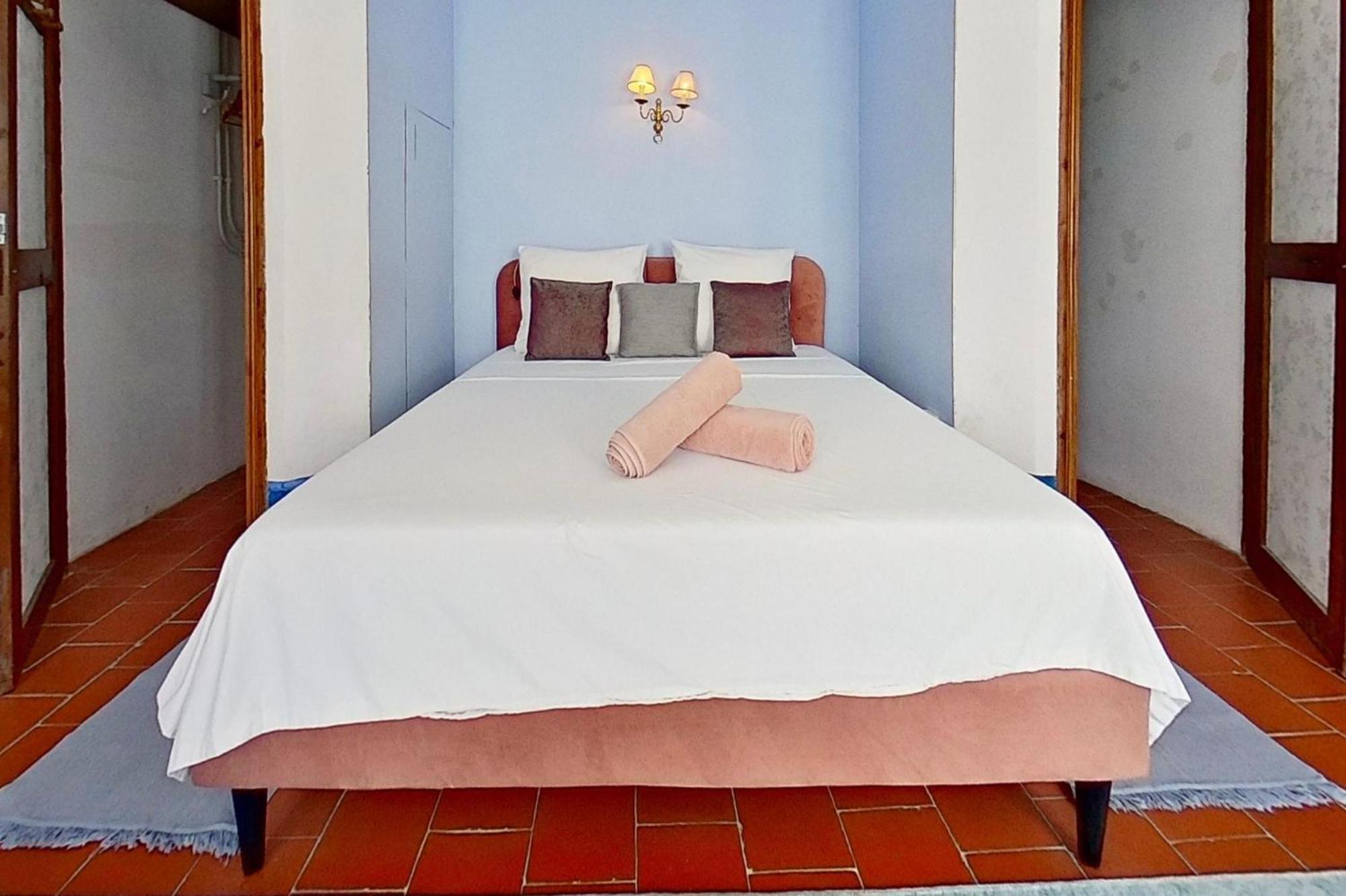 Les 2 Droles D'Oiseaux Bed & Breakfast Luc-sur-Orbieu Luaran gambar